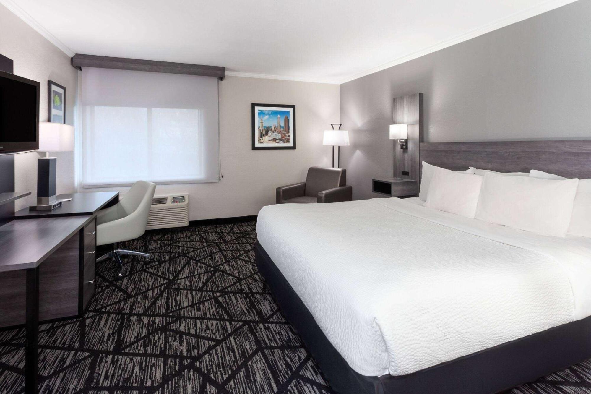 La Quinta Inn By Wyndham Cleveland Independence Exterior foto